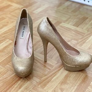 Gold Steve Madden heels